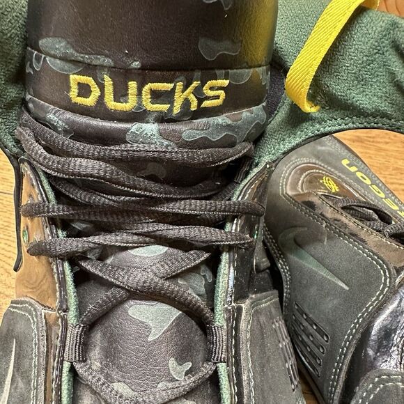 Nike Air Huarache Elite PE Oregon Ducks Away CFM Sample Promo 2006 Size 17 - Picture 13 of 15